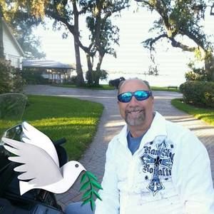 Meet your Posher, Dennis